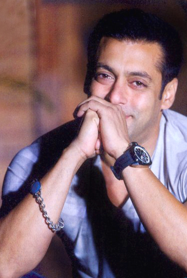 سلمان خان يدعو نجمات الهند الحاليات للتعلم من الجيل السابق