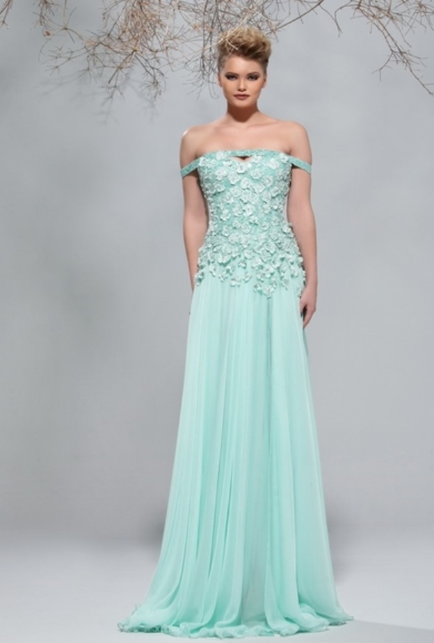 فساتين خطوبة باللون الأخضر لإطلالة راقية و ملفتة من مجموعة فيراس أبو حمدان