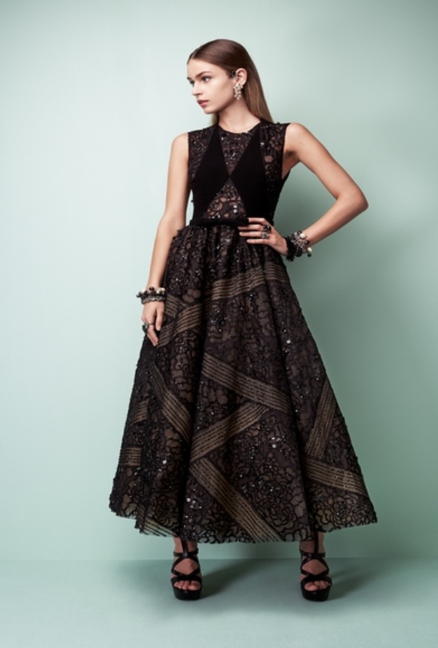 فساتين خطوبة باللون الاسود لإطلالة راقية و جذابة من مجموعة جورج حبيقة