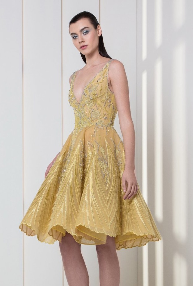 اناقة مثالية لفستان زفاف باللون الاصفر للمصمم طوني ورد