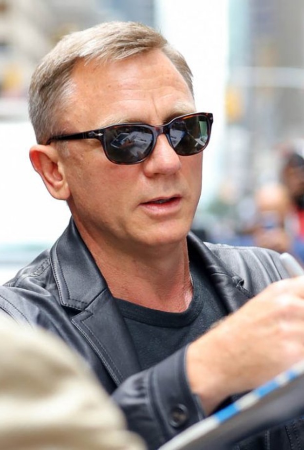 دانيال كريج يتعهد بتجنب المشاهد الخطرة بعد إصابة توم كروز