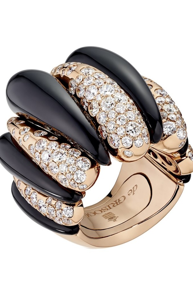 قرط فان كليف آند آربلز من الذهب الأبيض والماس والعقيق اليماني