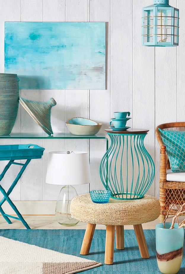 الإكسسوارات ذات اللون الأزرق ستضيف لك الجمال لمنزلك 