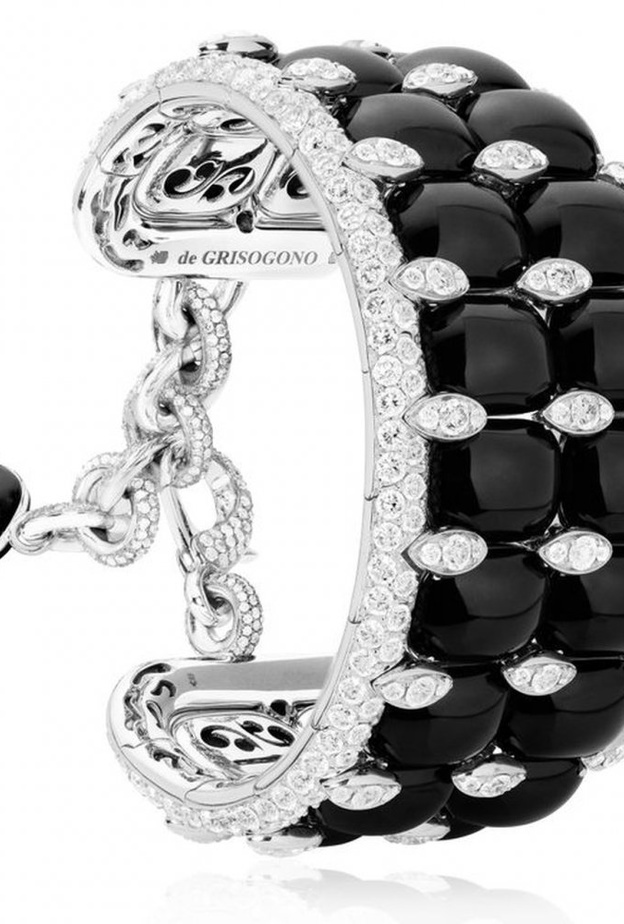 أسوارة ذهب من دي غريسوغونو من الذهب الأبيض والماس وحجر اليشم