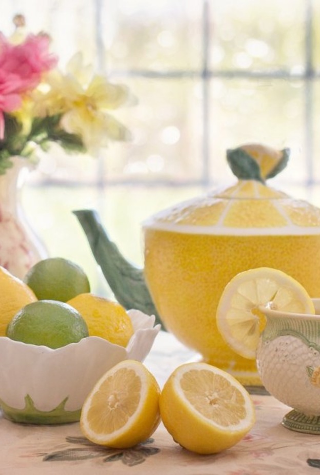 كوب واحد من مشروب الكمون والليمون على فترات متباعدة يعمل على نضارة البشرة