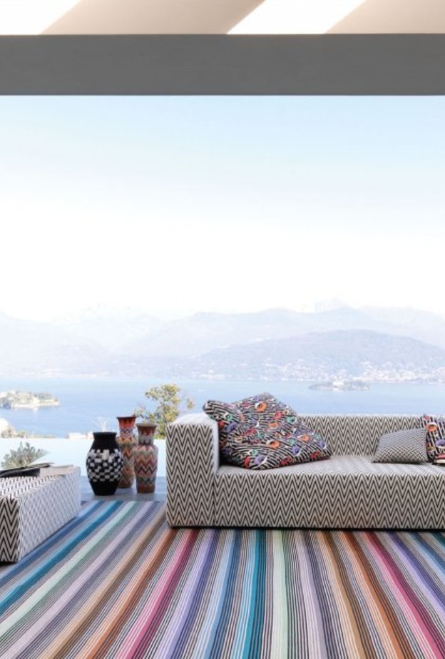 كنب فاخر من فيرساتشي Versace 