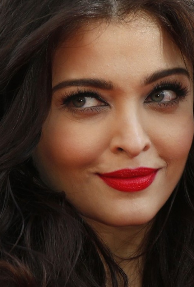 آيشواريا راي غادرت لندن بعد تصوير الحملة الدعائية