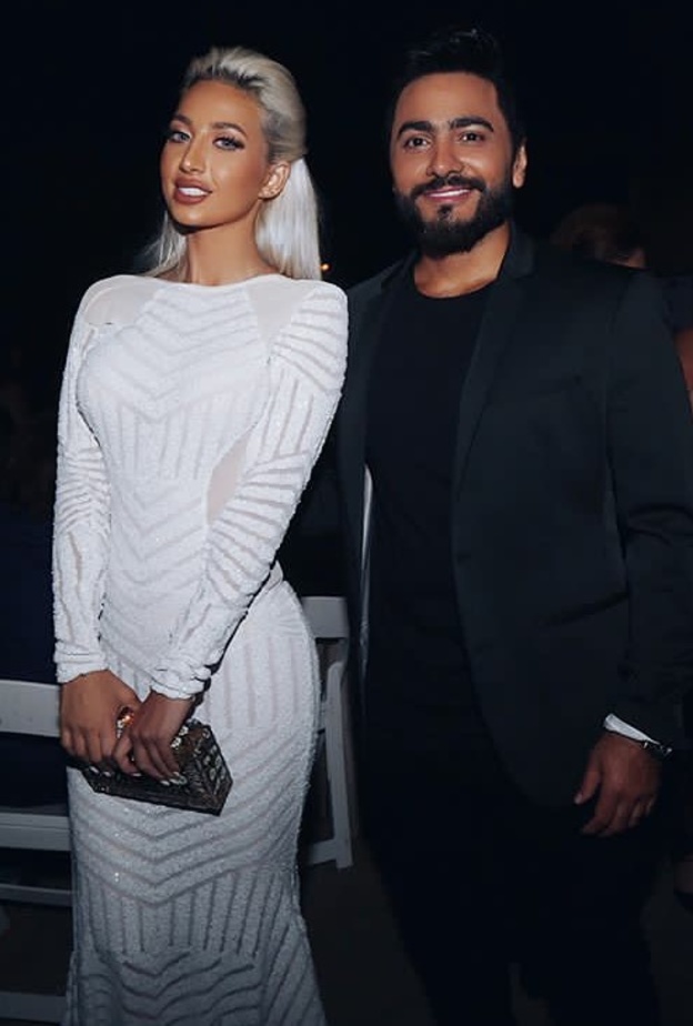 تعشق المودل روز اللون الوردي في كثر من تفاصيل حياتها .