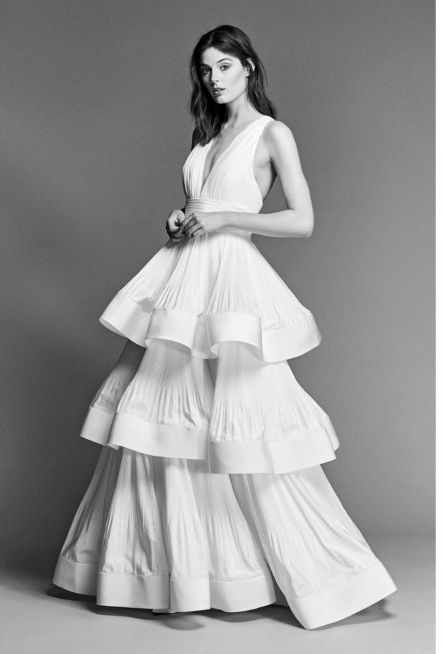 فساتين زفاف متعددة الطبقات من مجموعة انيس دي سانتو Ines Di Santo لعام 2018.