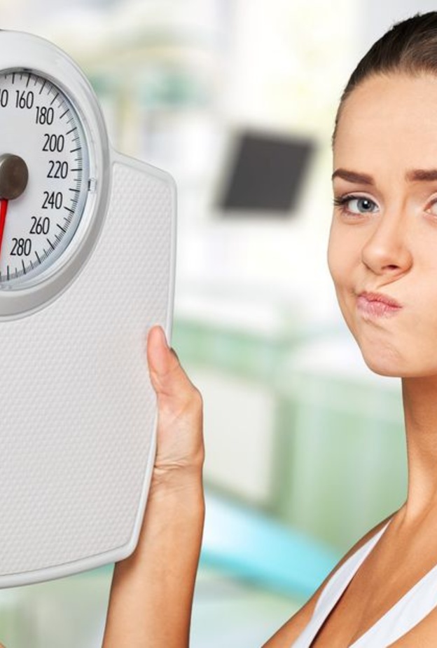 قلة شرب الماء من أسباب زيادة الوزن في رمضان