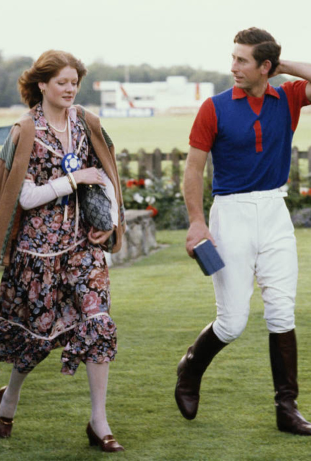 ليدي سارة مكوركوديل (Lady Sarah McCorquodale) الأمير تشارلز واعد لفترة ليدي سارة سبنسر