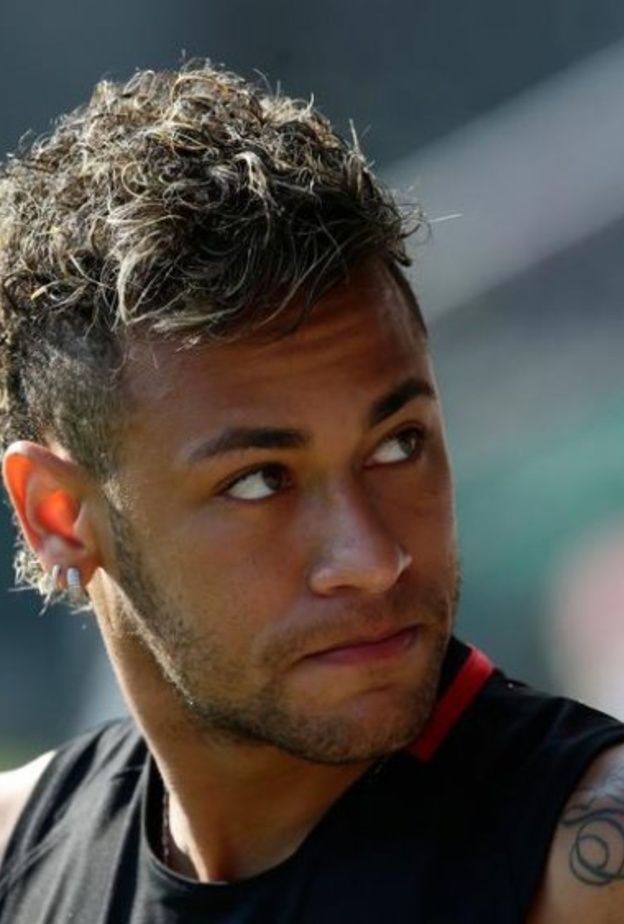 باريس سان جيرمان يعرض 500 مليون يورو على نيمار في 4 سنوات