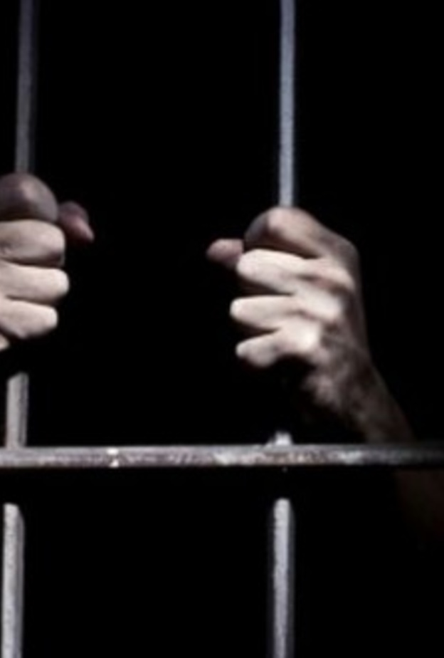 العميد الدكتور أيوب بن نحيت.