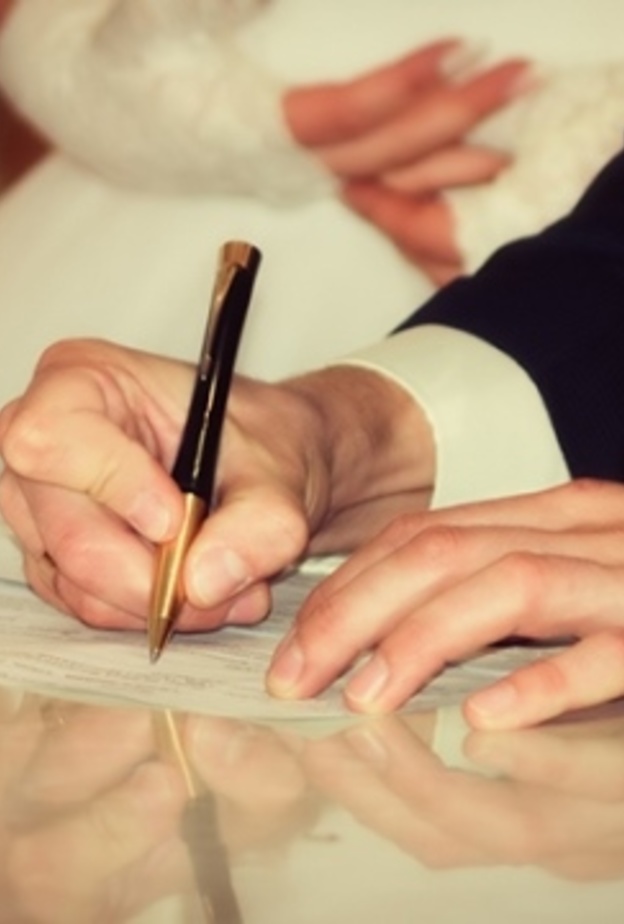 محافظة سعودية توقع وثيقة لتحديد قيمة المهور