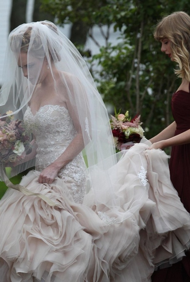 أناقة تايلور سويفت