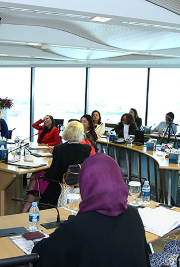 مجلس سيدات أعمال دبي يناقش كيفية بناء تجربة مميزة للعملاء