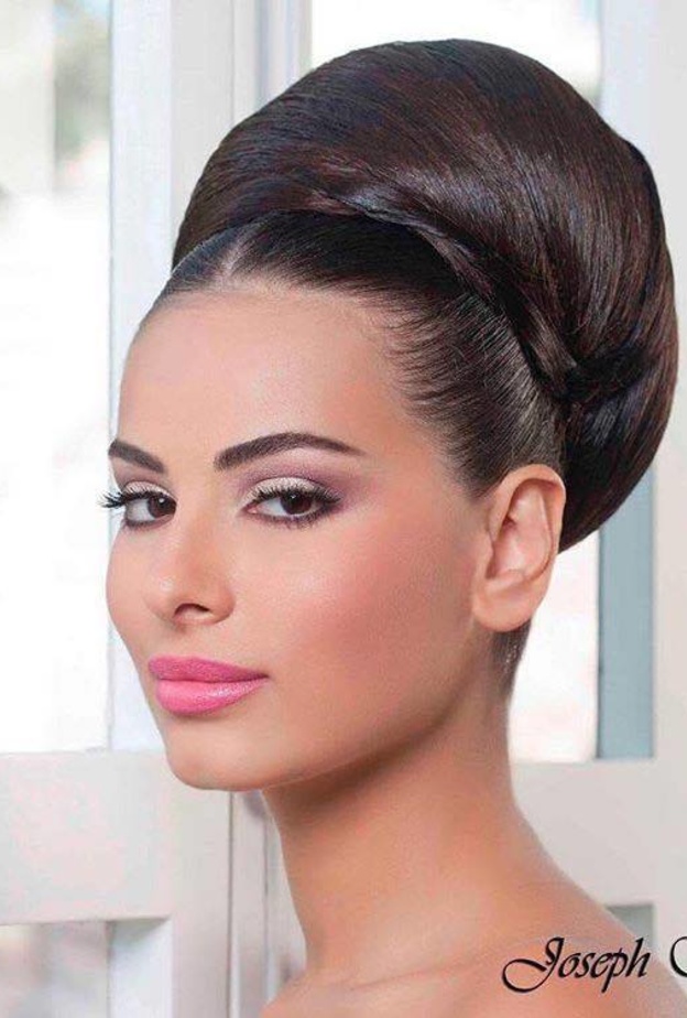 تسريحات شعر مرفوعة للعروس