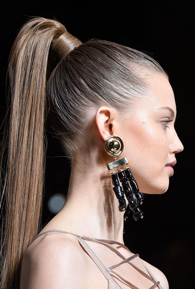 تسريحات شعر ذيل الحصان