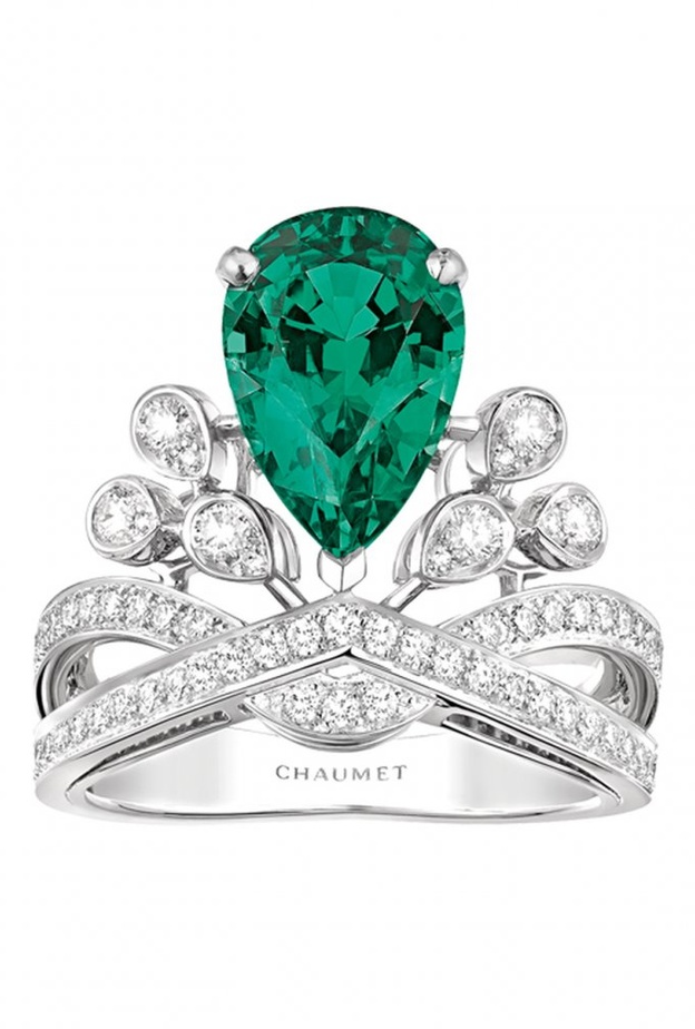 خاتم شوميه من البلاتين والزمرد والماس