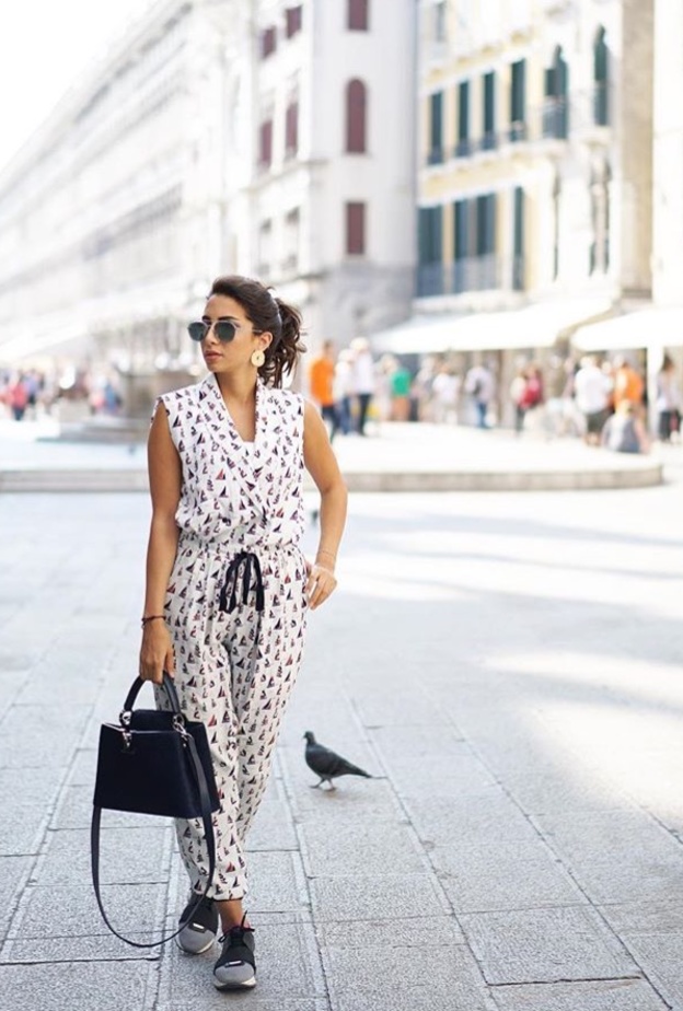 القماش المقلم الدارج لهذا الصيف مع بيان لنجاوي