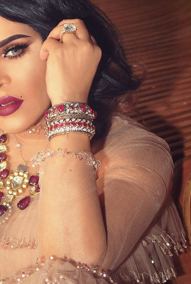 احدث صيحات تاتو الحواجب الناعمة على خطى هيفاء وهبي