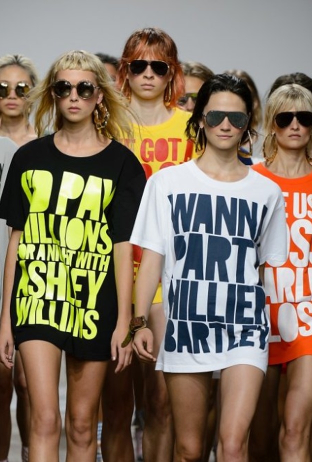 ملابس صيفية 2017 مع طبعات وشعارات من ‏House Of Holland