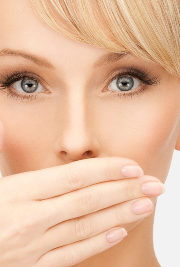 نصائح طبية للتخلص من رائحة الفم الكريهة ومعرفة اسبابها