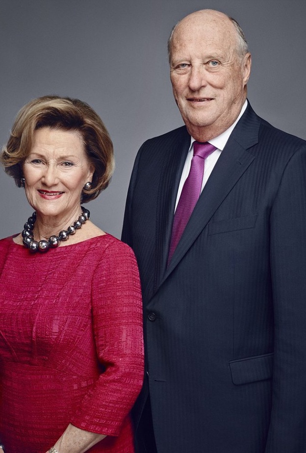 إصدار طوابع تذكارية سابقة لـ ملك و ملكة النرويج