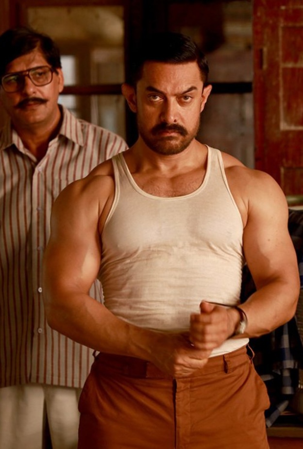 فيلم عامر خان يدخل نادي الأفلام الهندية التي تجاوزت أرباحها ألف كرور روبية