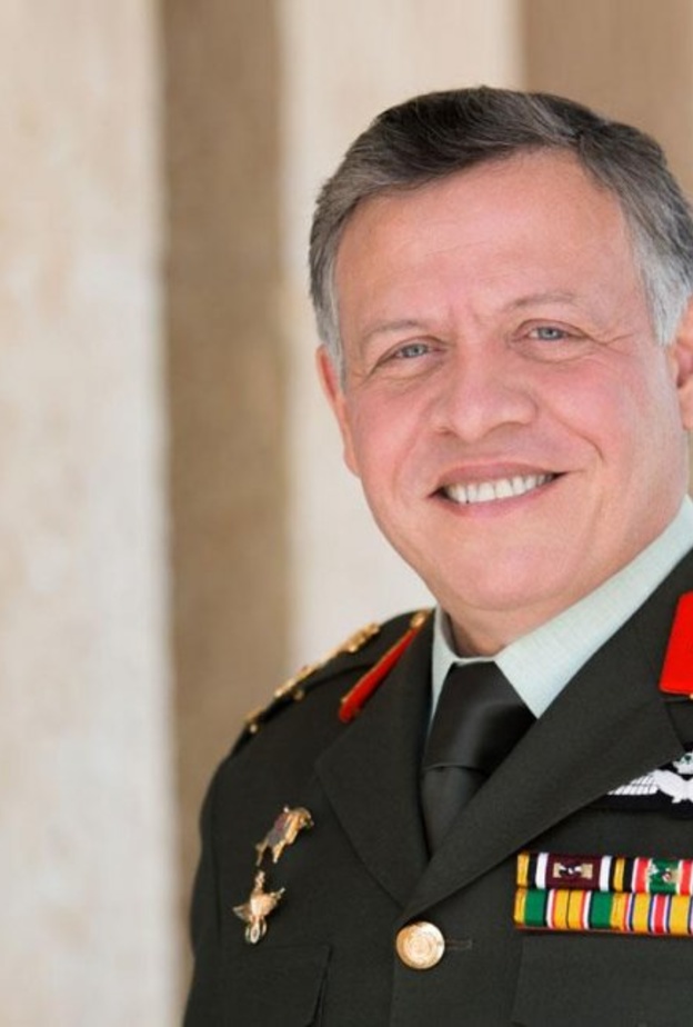 الملك عبدالله الثاني شارك في إخماد الحريق