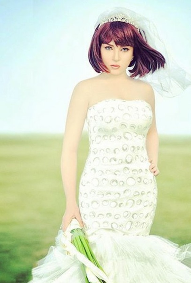 سارة سلامة خضعت لجلسات تصوير بفستان الزفاف