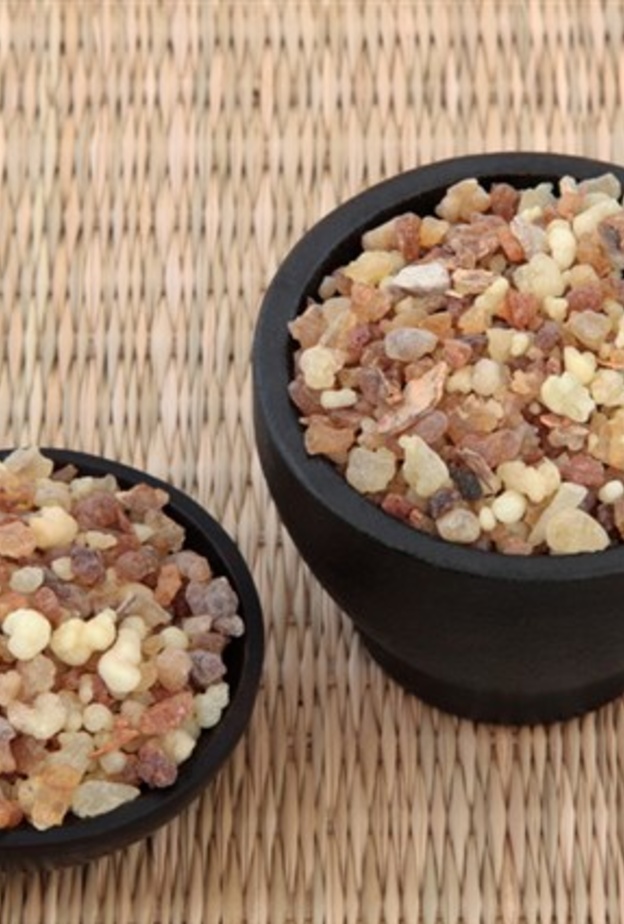 عشبة المر تخفض الكوليسترول في الدم