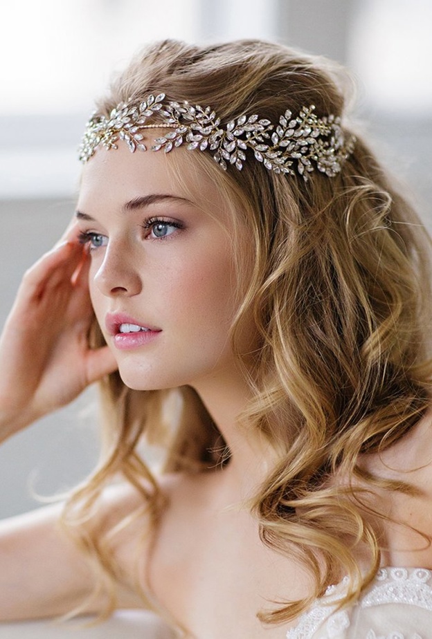 اكسسوار ابيض للعروس