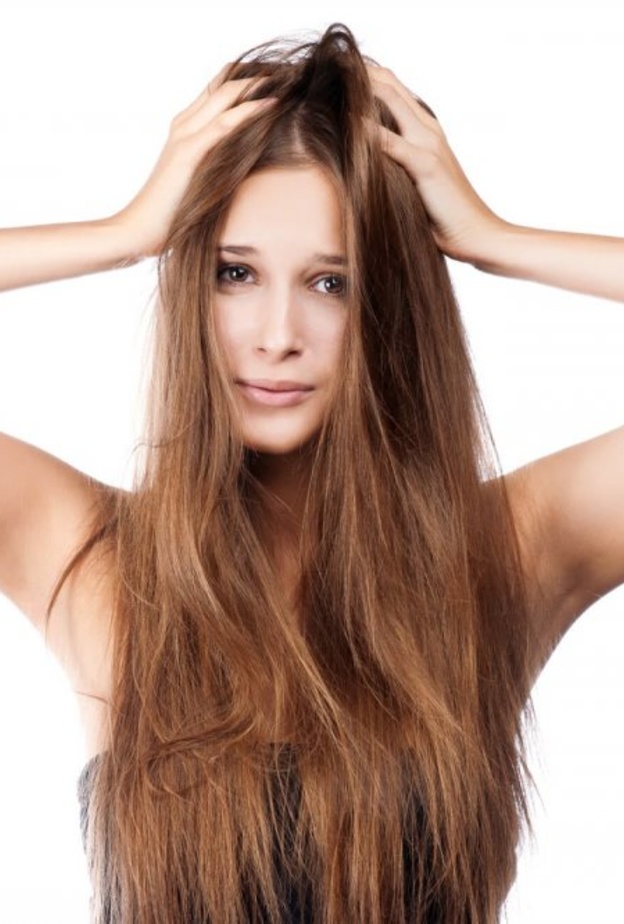 استخدمي عصير الليمون للتخلص من القشرة وحكة الرأس