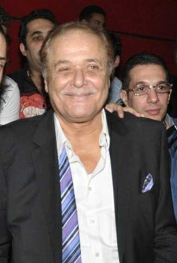 محمود عبد العزيز وابنيه