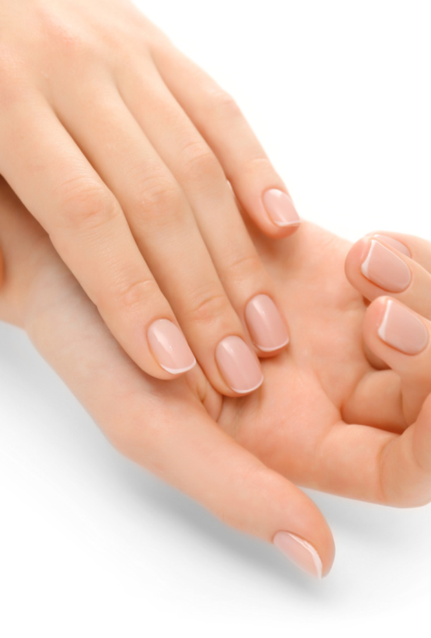 حافظي على أظافر صحية وجميلة