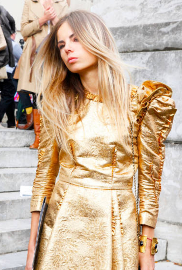 Vanessa Bruno تنورة باللون الفضي من.