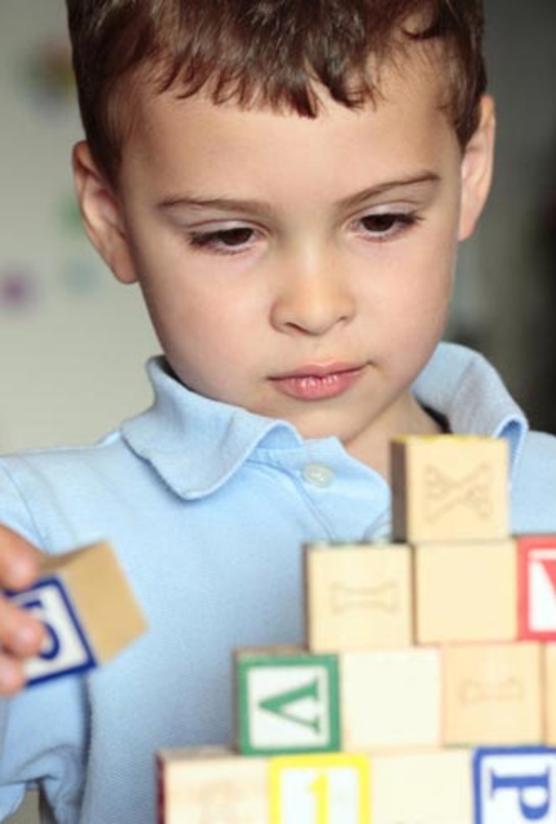 التوحد عند الأطفال 