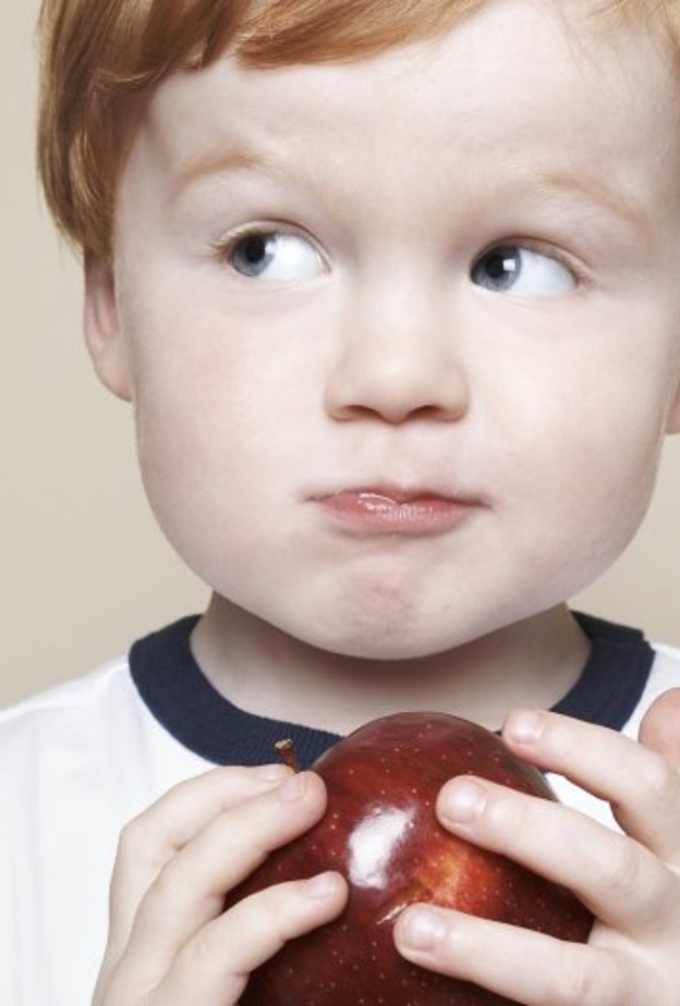 مشاركة الطفل طعامه تشجعه على تناوله