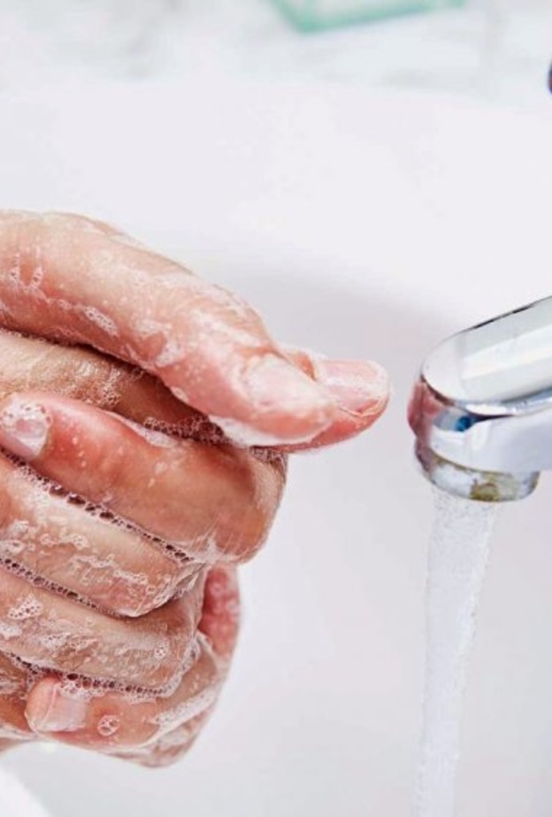 غسل اليدين أول خطوات الوقاية من التسمم الغذائي