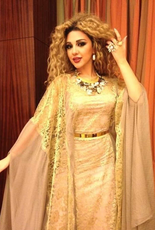 كيم كاردشيان خلال زيارتها الى دبي