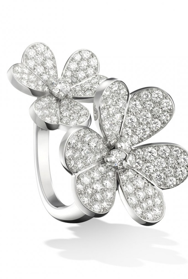 خاتم فان كليف آند أربلز من الذهب الأبيض والماس