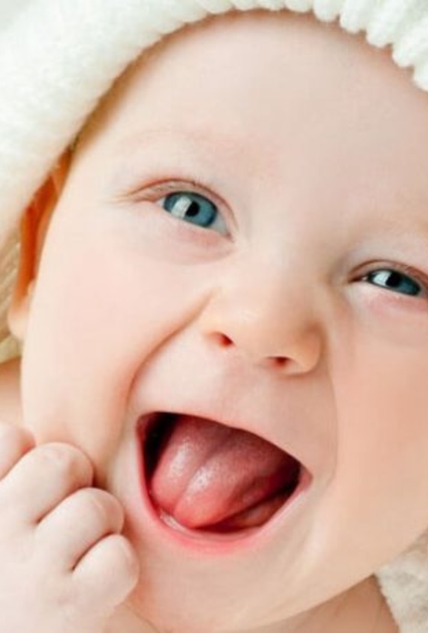 اسباب فطريات الفم عند الاطفال و طرق علاجها