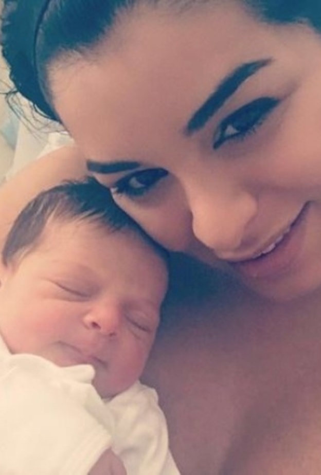 ريما فقيه وابنتها