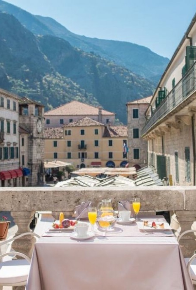 اطلالة فندق كاترو البوتيكي