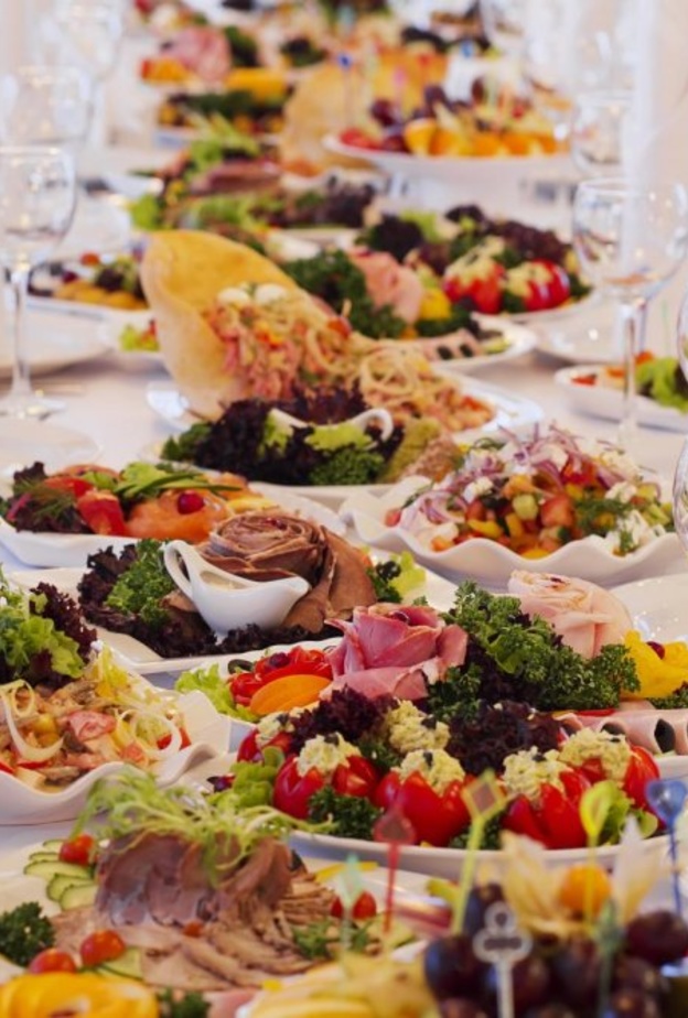 تأني في اختيار اطباق العرس