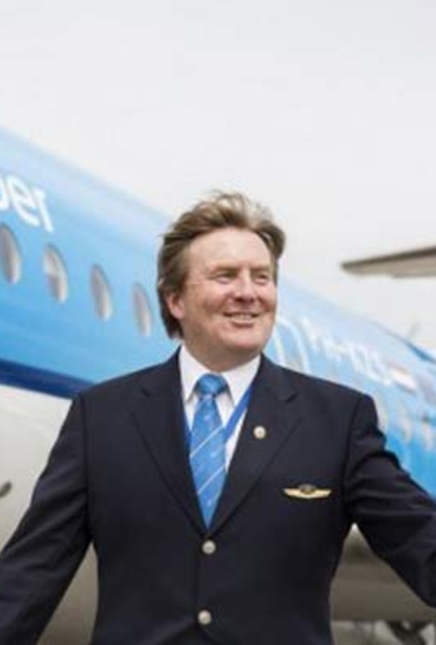 الملك فيليم ألكسندر يسعى للحصول على رخصة قيادة الطائرات الكبيرة