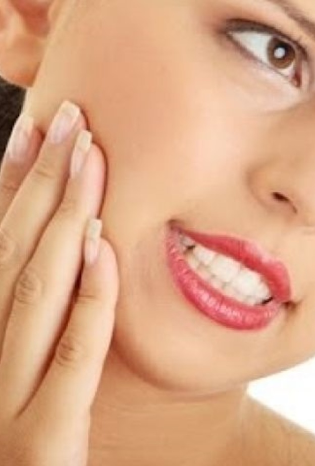 قلة العناية بنظافة الفم و الأسنان تسبب التهاب اللثة