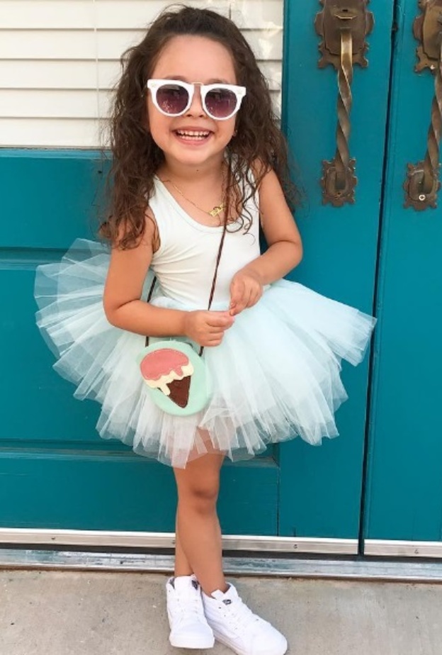 التنورة من القطع المفضلة للأمهات