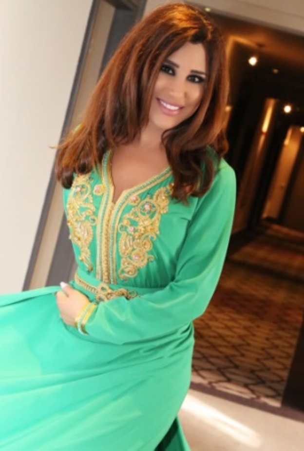 نجوى كرم تتألق بقفطان مغربي مع التطريز.